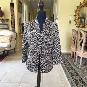 Beautiful Leopard Button Down Blouse Plaque Sleeve